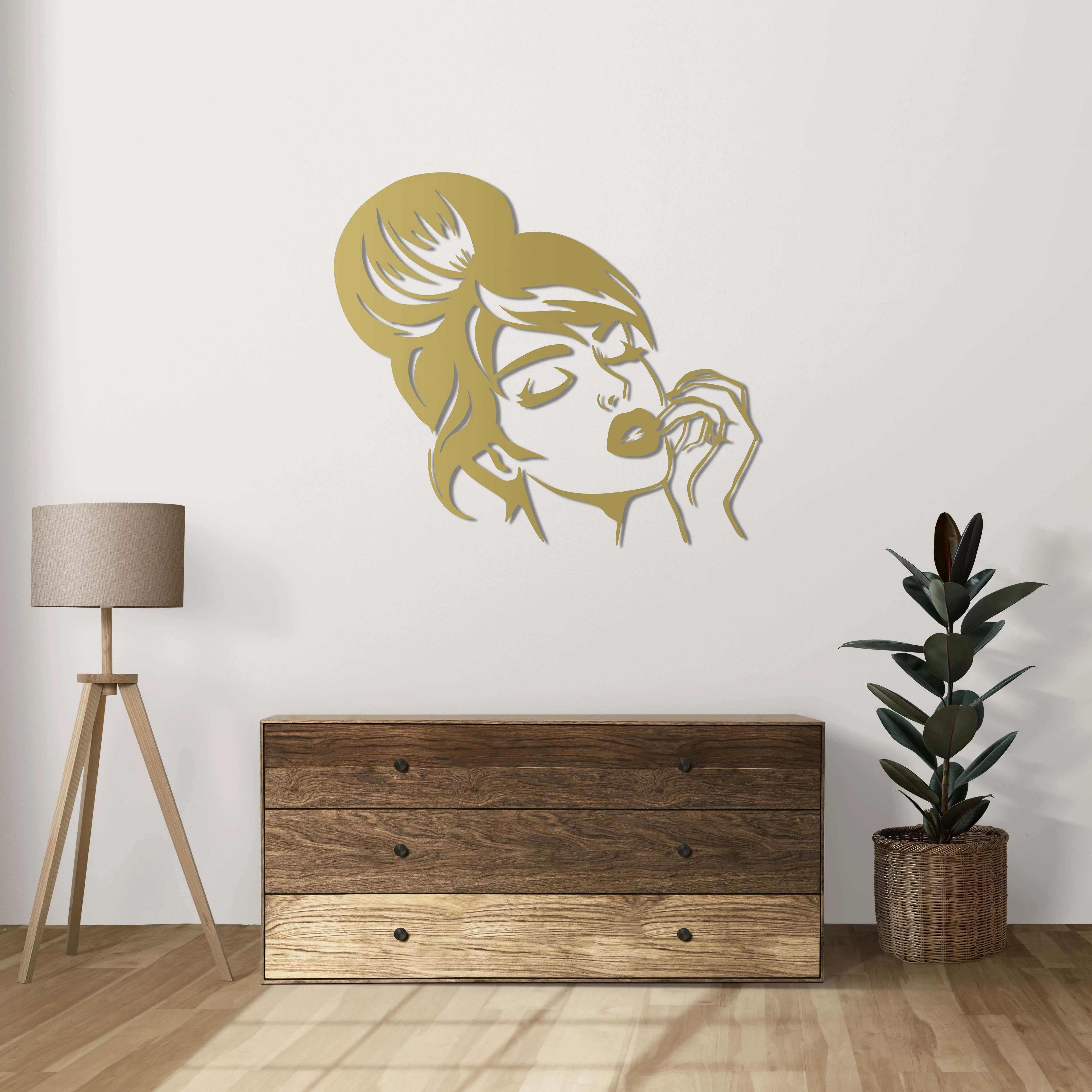 Gizemli Bakış Metal Duvar Dekoru Laser Artique