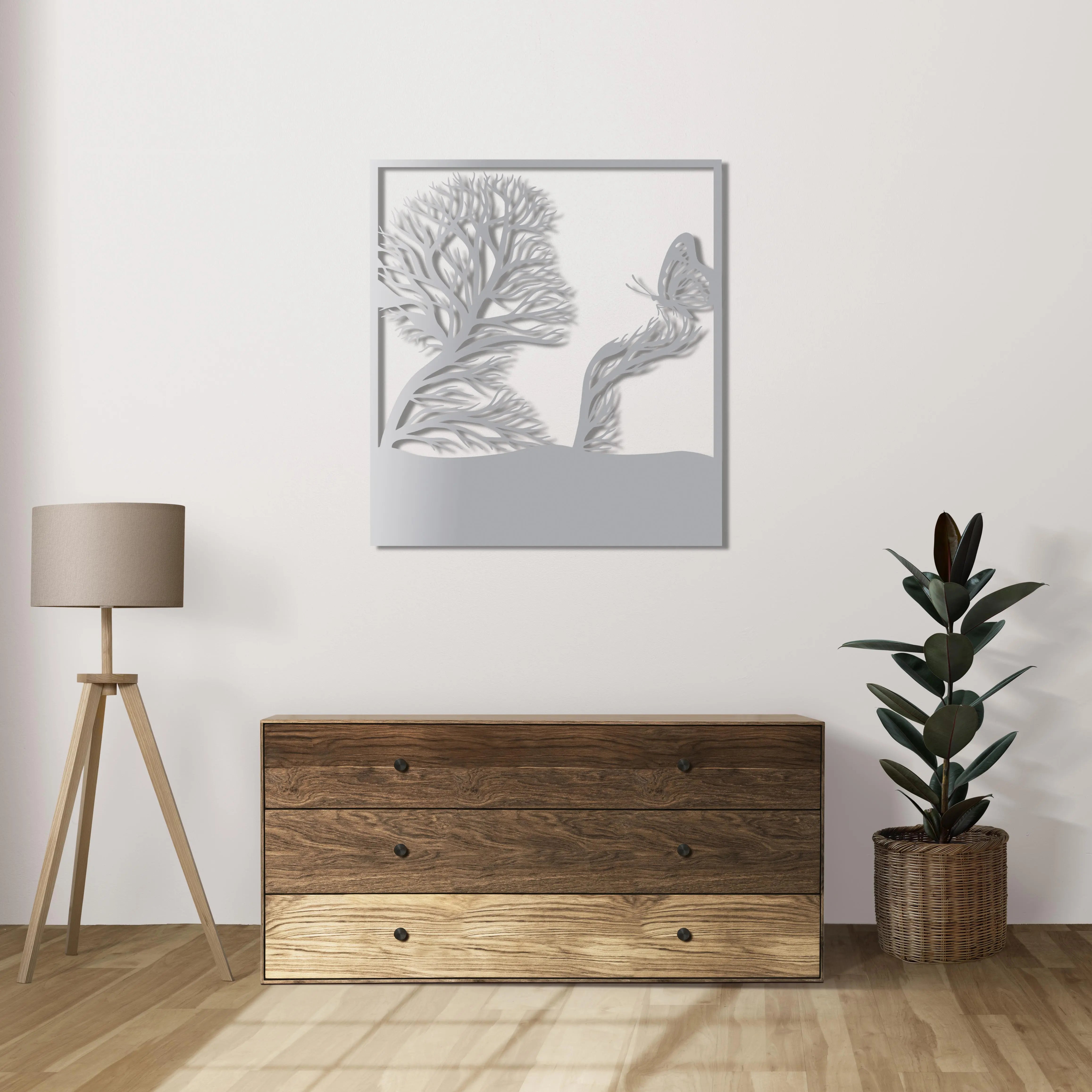 Kelebekli Kadın Metal Duvar Dekoru Laser Artique